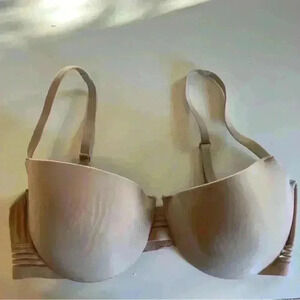 Le Mystere Convertible Back Bra, Size 34DD Color Beige GUC please review photos